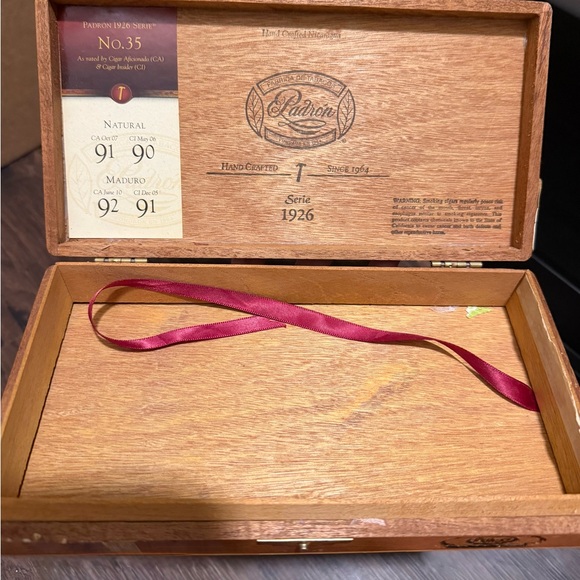Other - Padrón Serie 1926 T Hand Crafted Cigar Box